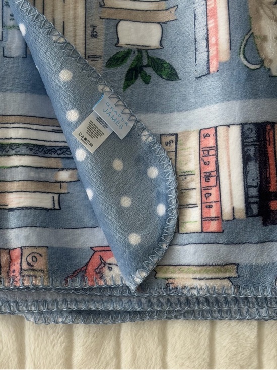 Blanket - Picture 10 of 11